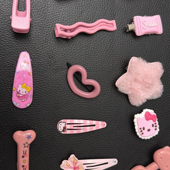 Hair clips - Picture 1 of 3